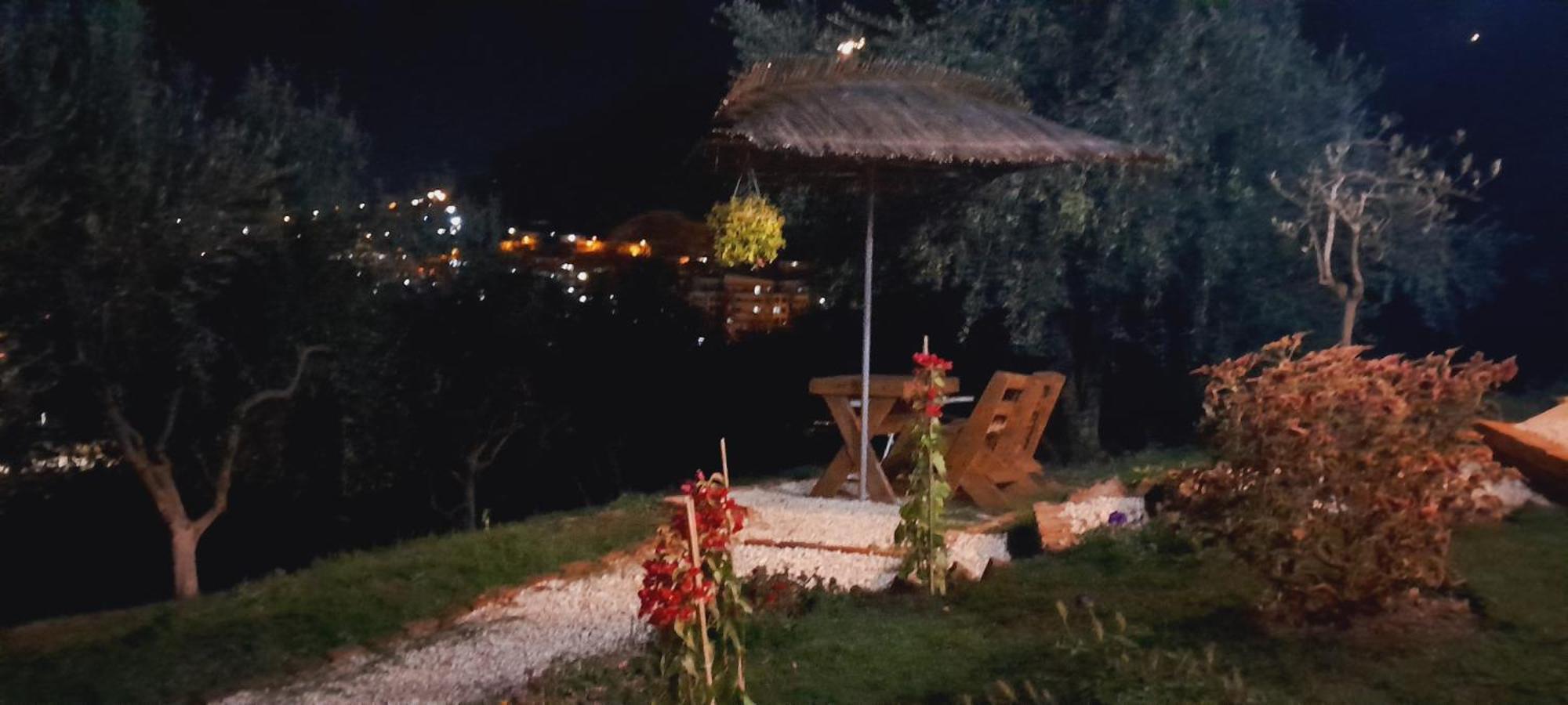 培拉特 Bujtina Musta旅馆 外观 照片